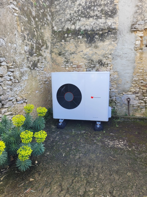 Installation d’une pompe à chaleur chauffage et eau chaude sanitaire en Seine-Maritime à Lillebonne.